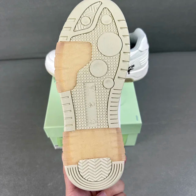 Tênis Off-White Out of Office For Walking White Black
