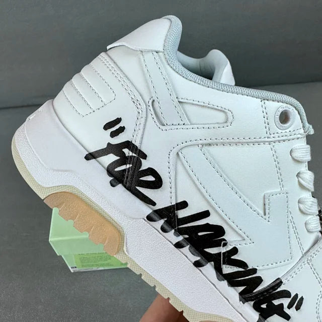 Tênis Off-White Out of Office For Walking White Black