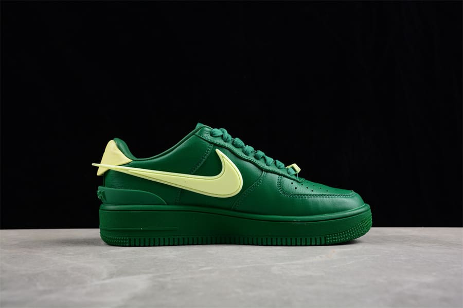 Tênis Nike x Ambush Air Force 1 Low Pine Green and Citron