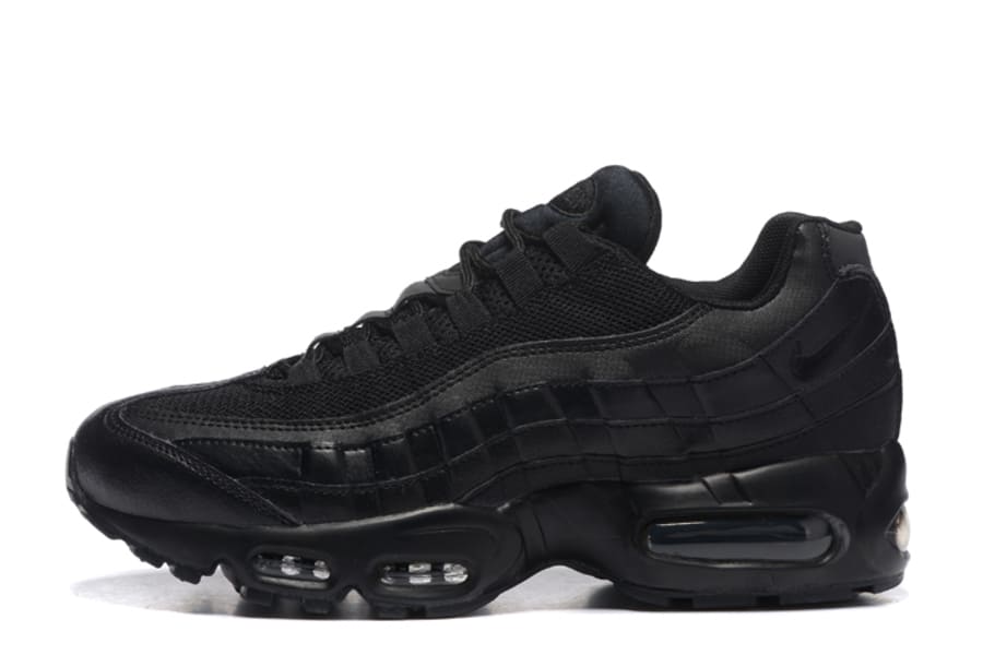 Tênis Nike Air Max 95 Triple Black
