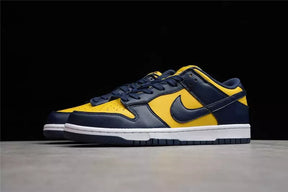Tênis Nike SB Dunk Low Michigan