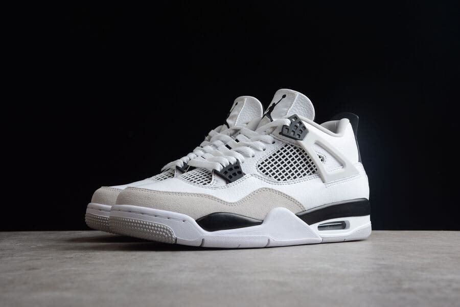 Tênis Air Jordan 4 Military Black
