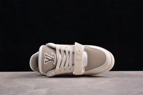 Tênis Louis Vuitton Trainer Monogram Flower Beige