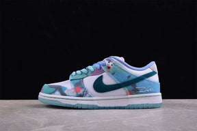 Tênis Nike SB Dunk Low Futura Laboratories Bleached Aqua