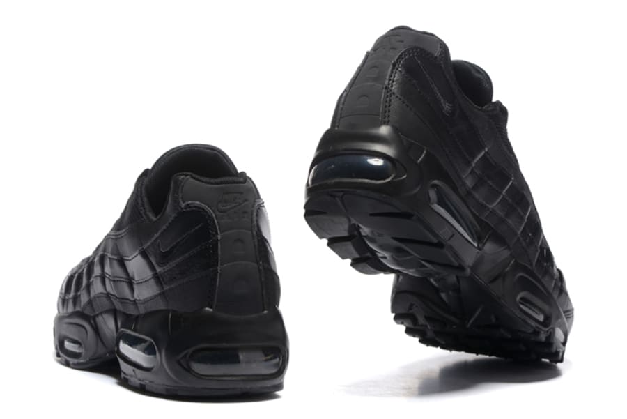 Tênis Nike Air Max 95 Triple Black