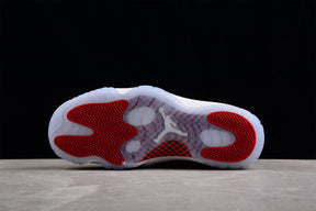Tênis Air Jordan 11 Retro Cherry