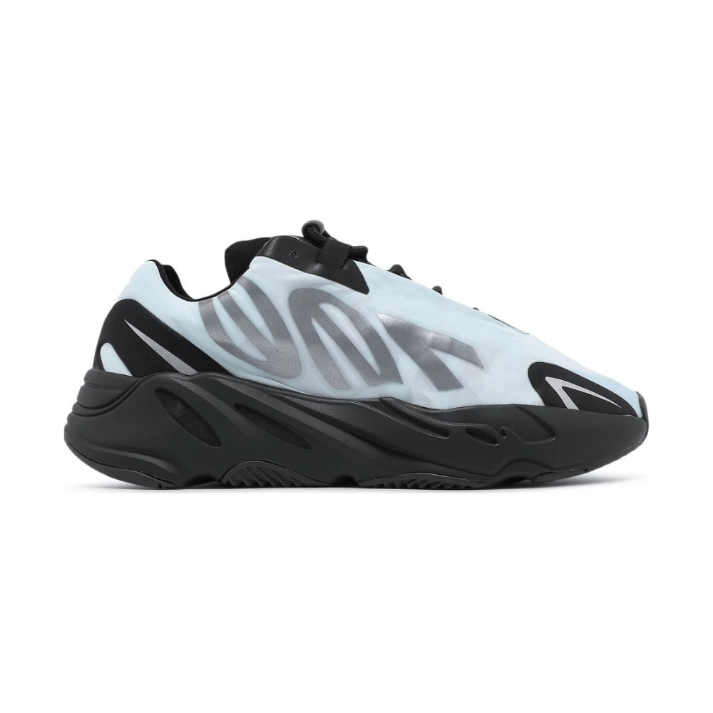 Tênis Adidas Yeezy 700 MNVN Blue Tint