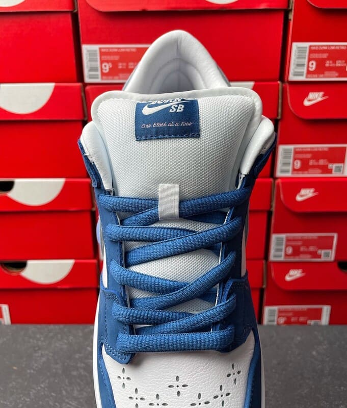 Tênis Nike Dunk Low Born x Raised