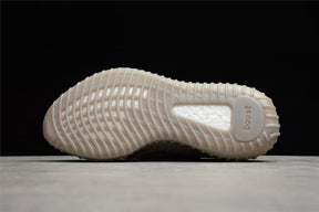 Tênis Adidas Yeezy 350 V2 Beluga