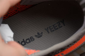 Tênis Adidas Yeezy 350 V2 Beluga