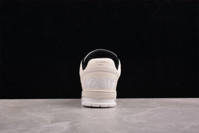 Tênis Louis Vuitton Trainer Black White Cream