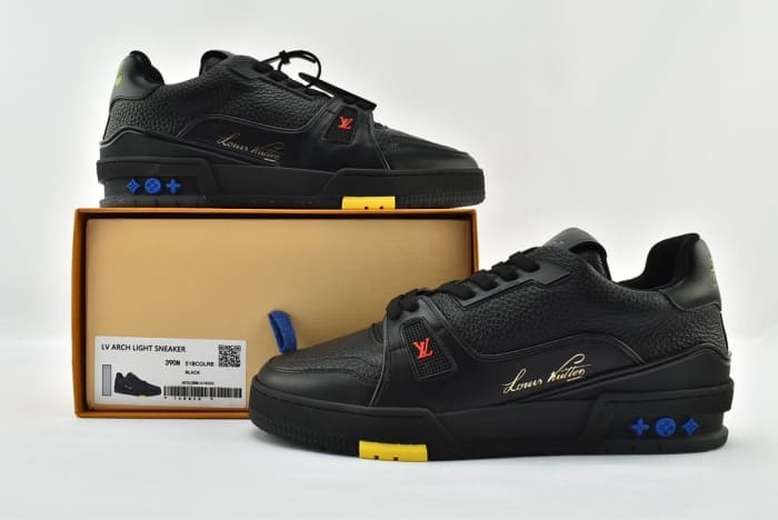 Tênis Louis Vuitton Trainer Black Signature