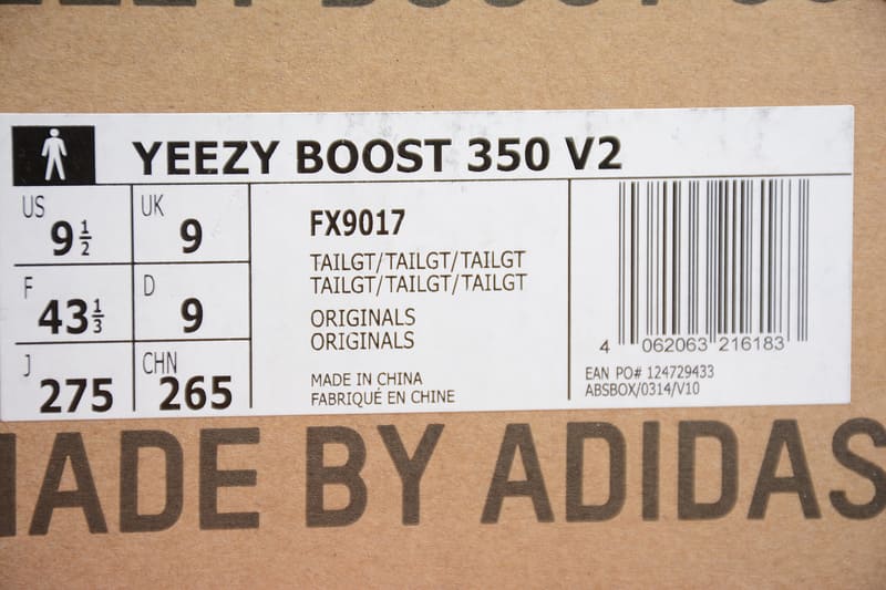 Tênis Adidas Yeezy 350 V2 Tail Light