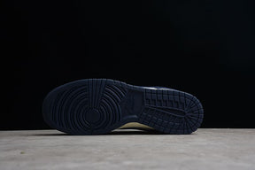 Tênis Nike Dunk Low Vintage Navy