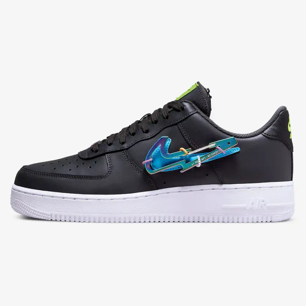 Tênis Nike Air Force 1 PRM Black Carabiner