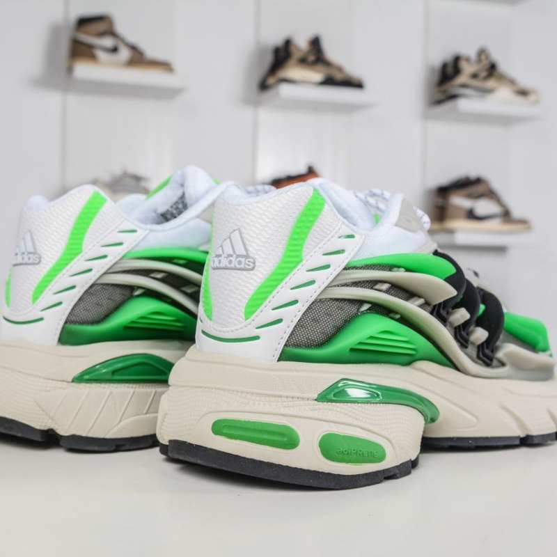 Tênis Pharrell Williams x Adidas Adistar Jellyfish Team Real Green