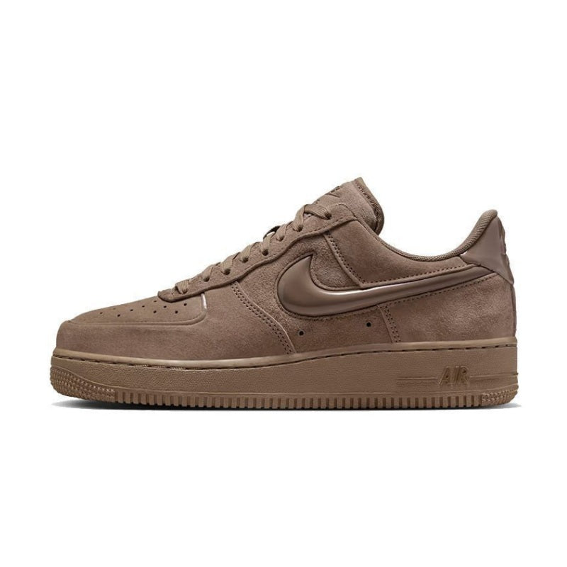 Tênis Air Force 1 Low Suede Glossy Mink Brown