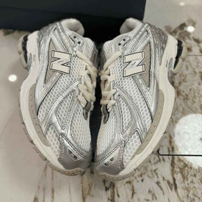 Tênis New Balance 1906R Silver Metallic