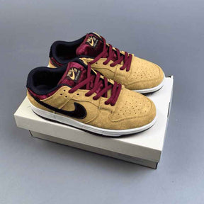 Tênis Nike SB Dunk Low City of Cinema