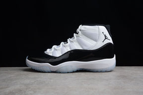 Tênis Air Jordan 11 Concord
