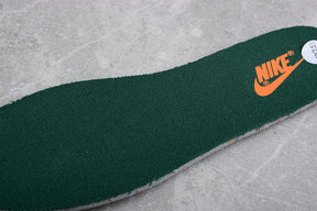 Tênis Nike Dunk Low Michigan State