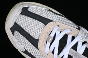 Tênis Nike Zoom Vomero 5 Supersonic