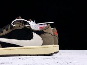Tênis Air Jordan 1 Low Travis Scott Cactus Jack