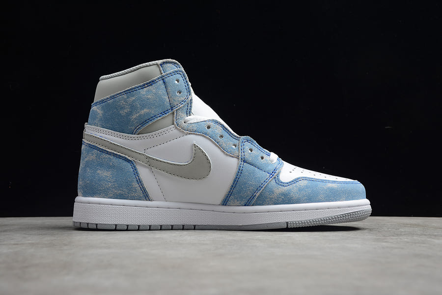 Tênis Air Jordan 1 High Hyper Royal