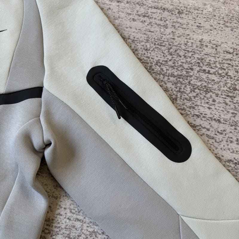 Conjunto Nike Tech Fleece Pro Wear Cinza