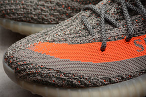 Tênis Adidas Yeezy 350 V2 Beluga