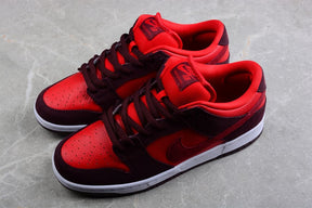 Tênis Nike SB Dunk Low Cherry