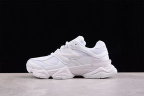 Tênis New Balance 9060 Triple White