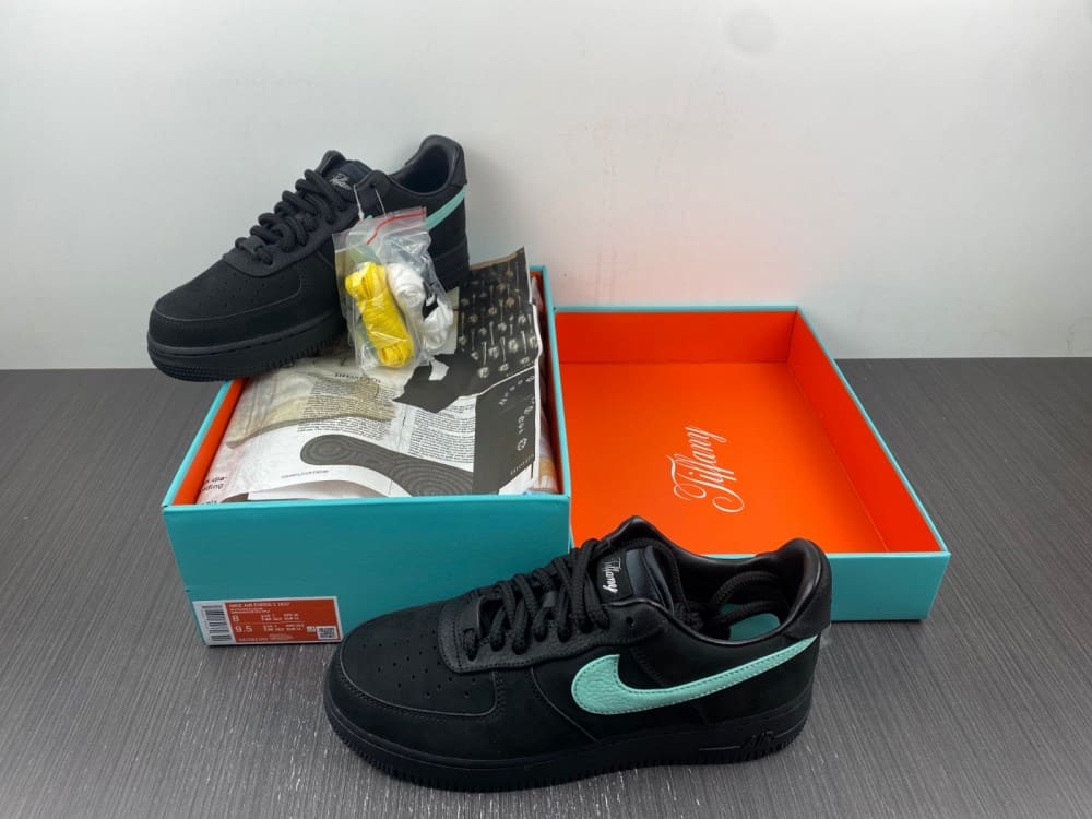 Tênis Nike Air Force 1 Tiffany & Co.