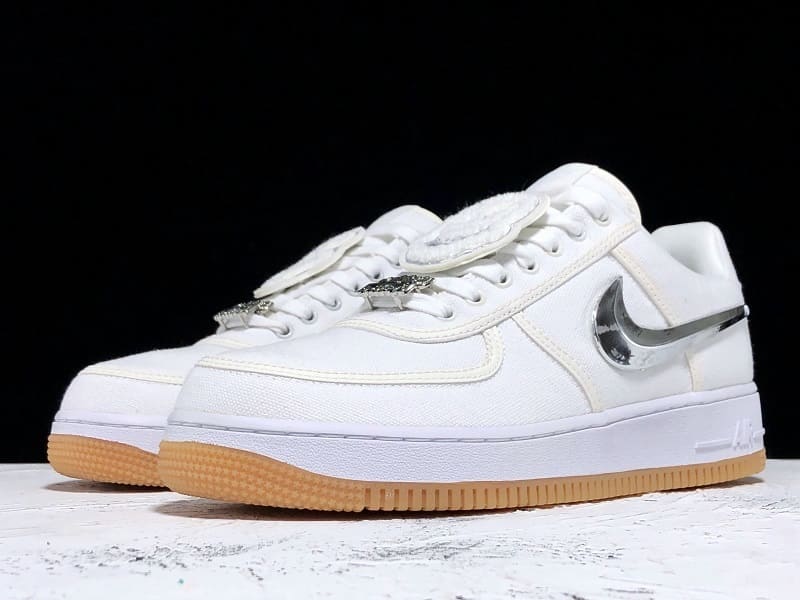 Tênis Nike Air Force 1 x Travis Scott Low Sail