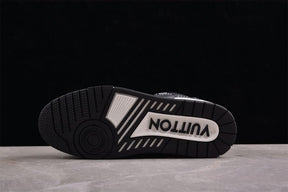 Tênis Louis Vuitton LV Trainer Black Damier 3D Denim