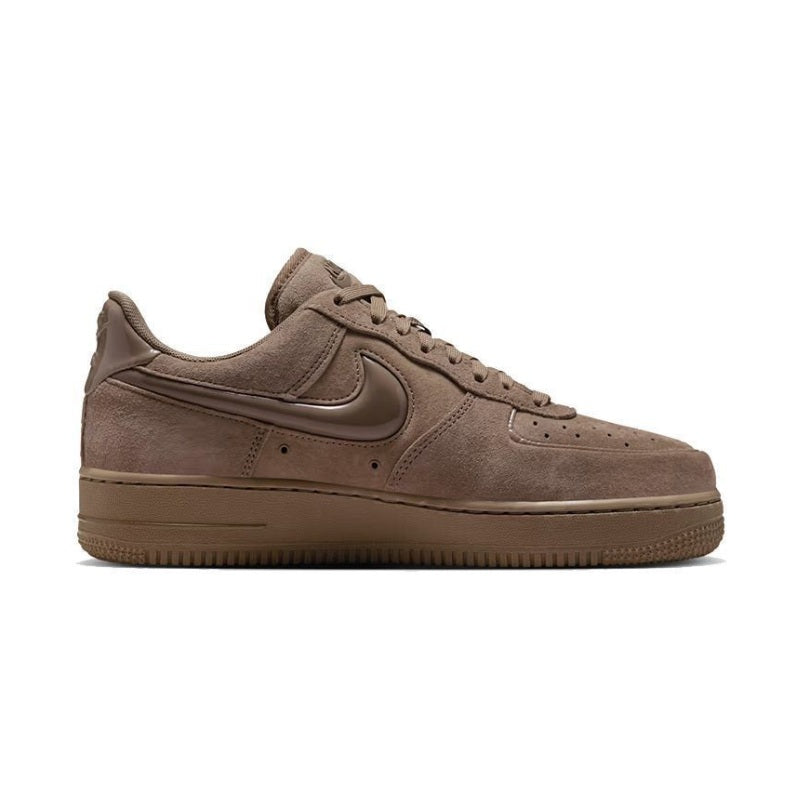 Tênis Air Force 1 Low Suede Glossy Mink Brown