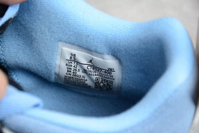 Tênis Air Jordan 4 University Blue