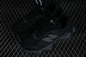 Tênis New Balance 9060 Triple Black