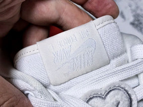 Tênis Nike Air Force 1 x Travis Scott Low Sail
