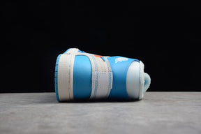 Tênis Air Jordan 1 High x Off-White UNC