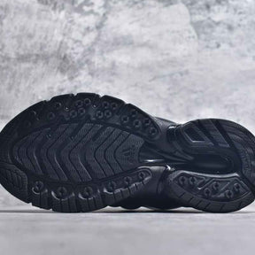 Tênis Pharrell Williams x Adidas Adistar Jellyfish Triple Black
