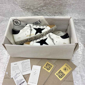 Tênis Golden Goose Super-Star 'London Golden Goose'