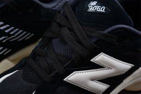 Tênis New Balance 9060 Black
