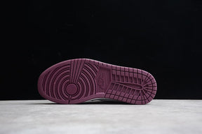Tênis Air Jordan 1 High OG Bordeaux