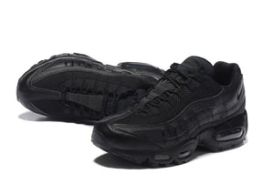 Tênis Nike Air Max 95 Triple Black