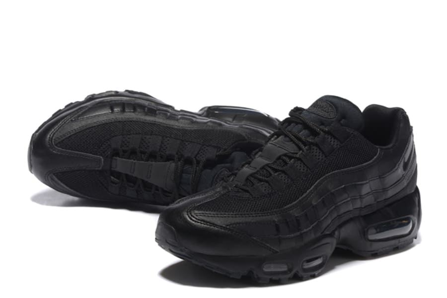 Tênis Nike Air Max 95 Triple Black