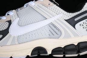 Tênis Nike Zoom Vomero 5 Supersonic