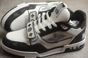 Tênis Louis Vuitton Trainer Black White