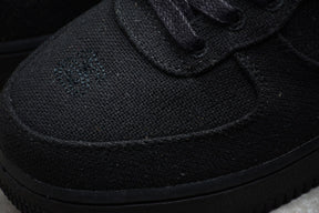Tênis Nike x Stussy Air Force 1 Triple Black