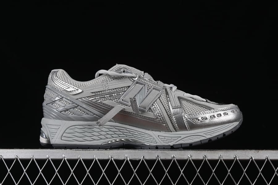 Tênis New Balance 1906A Concrete Silver Metallic